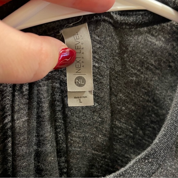 Bookish Tee | Large - Picture 3 of 4